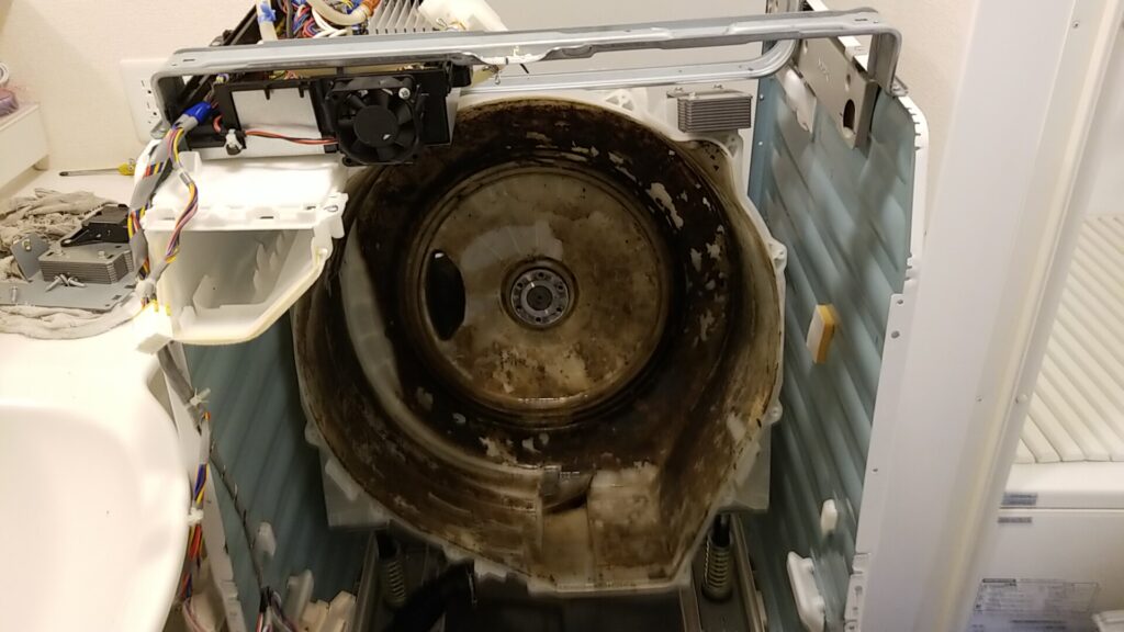 桑名市パナソニックドラム洗濯機分解クリーニング